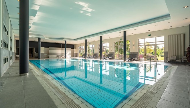 Swimming pool Hotel Berlin Brandenburg