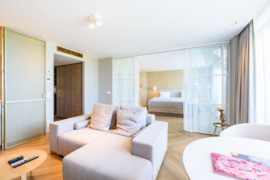 JuniorSuite Topaz