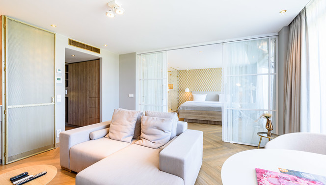 JuniorSuite Topaz