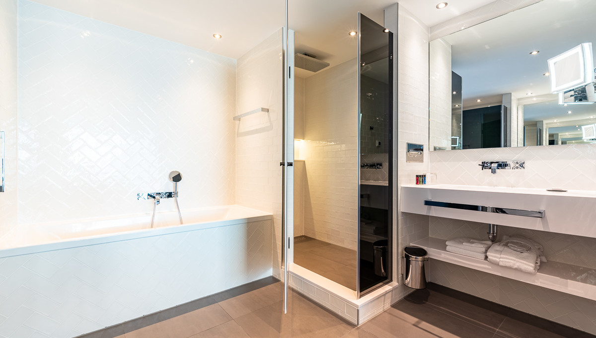 Suite Orange Badezimmer 