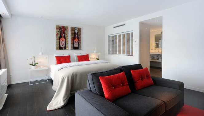 JuniorSuite Red