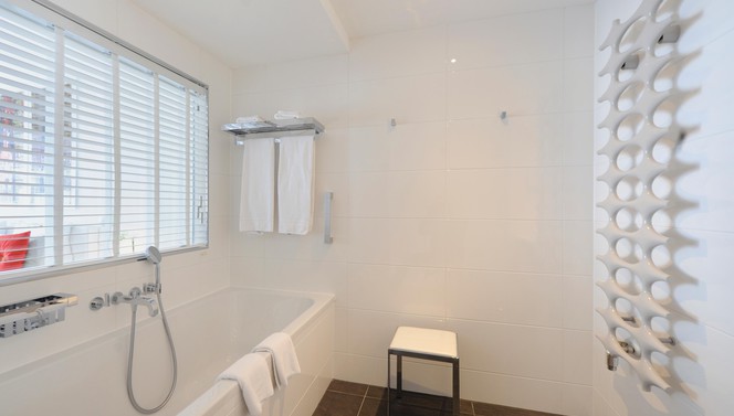 JuniorSuite Red